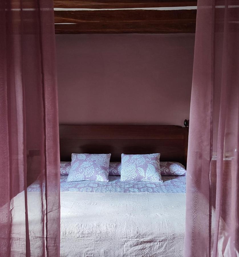 Cal Ros Bed & Breakfast Calonge de Segarra ภายนอก รูปภาพ